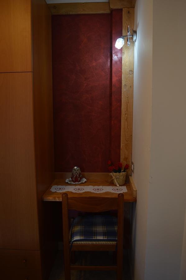 Residence Arvinei Малеско Екстериор снимка