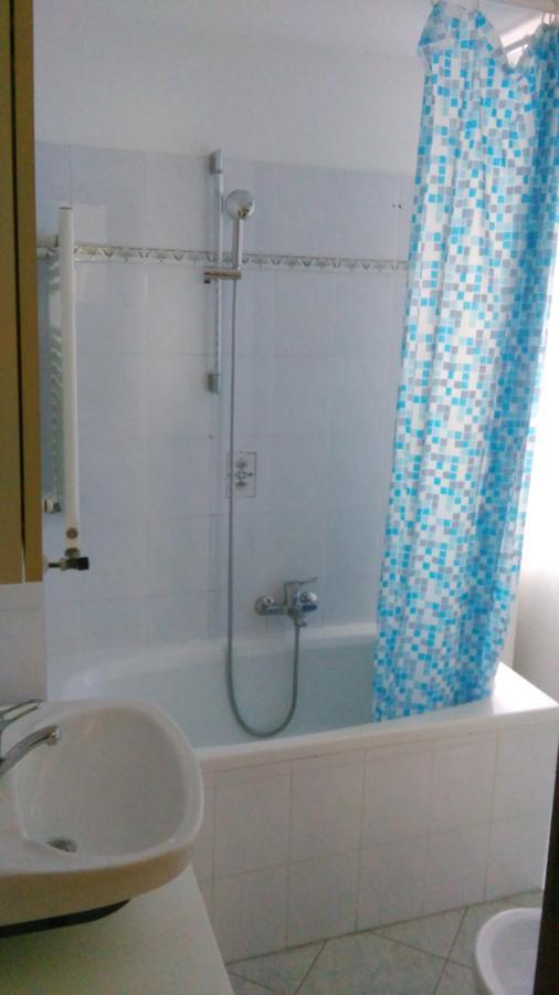 Residence Arvinei Малеско Екстериор снимка